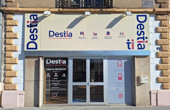 Destia Roanne