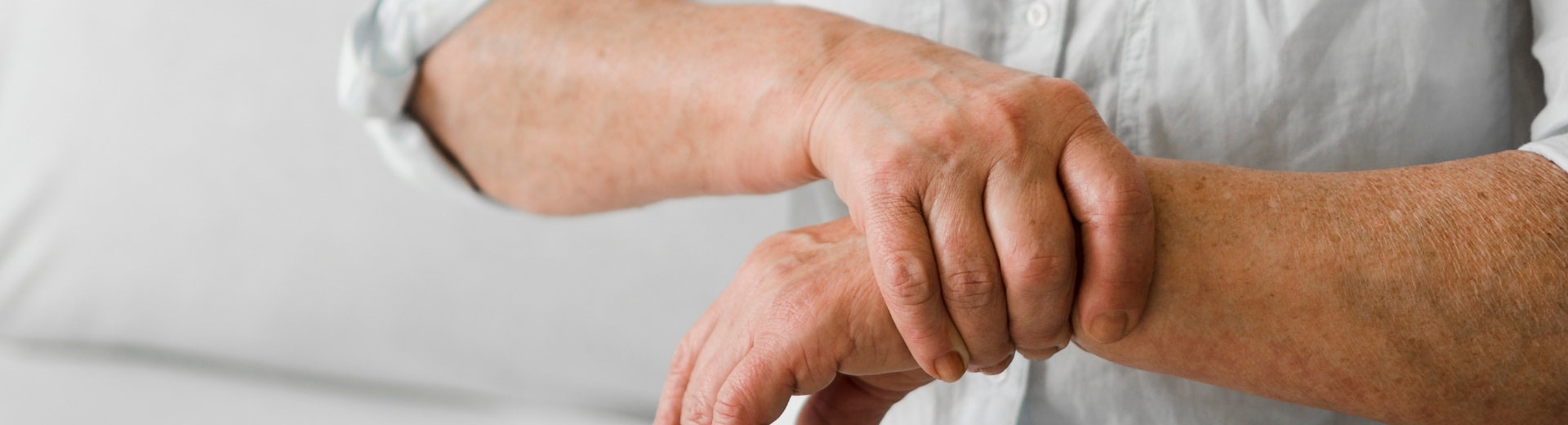 L'arthrose chez les personnes âgées : prévention, traitement et prise en charge